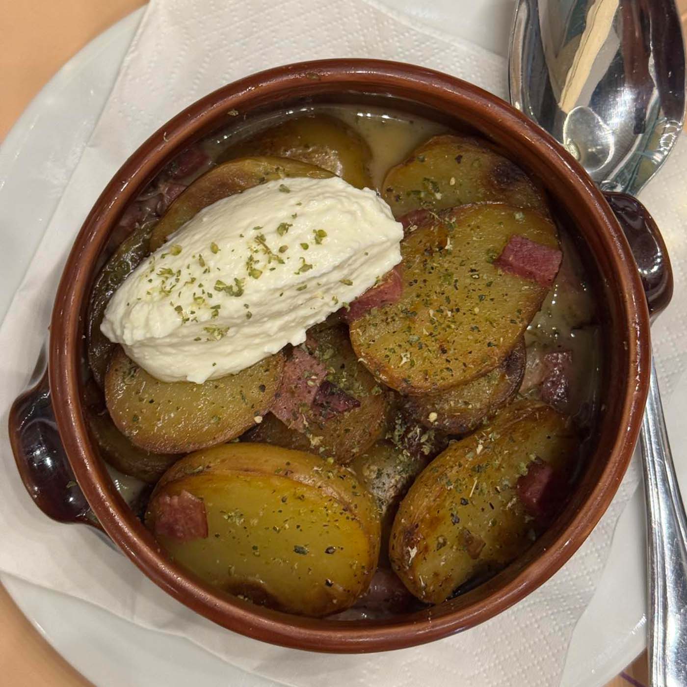 Το Σοκάκι Ταβέρνα Πόρος