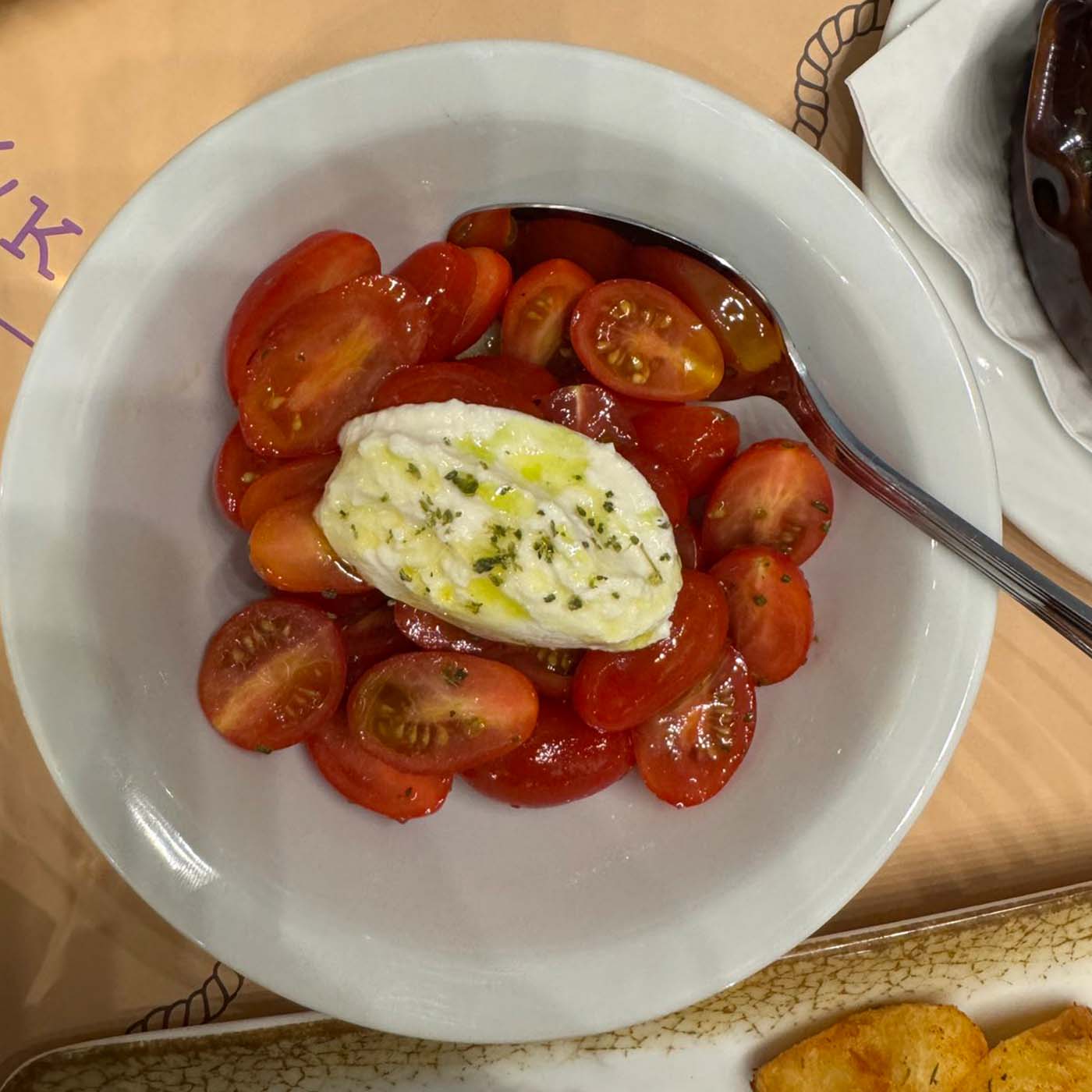Το Σοκάκι Ταβέρνα Πόρος